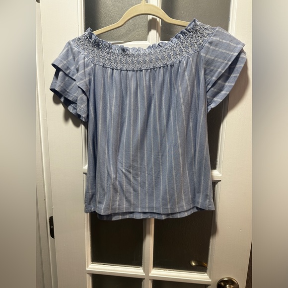 American Eagle Off The Shoulder Ruffle Sleeve Top - Picture 6 of 6